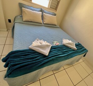 2 bedrooms, iron/ironing board, free WiFi, bed sheets