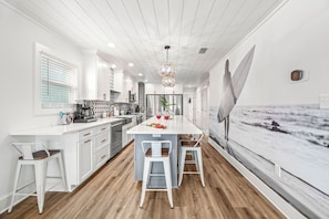Microwave, oven, stovetop, dishwasher - NEW - Ocean View, Heated Pool, Beach, Sleeps 18, Fully Loaded (Gulf Shores)