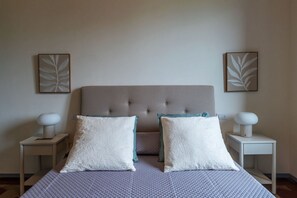 2 bedrooms, iron/ironing board