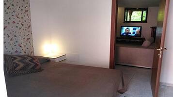 1 camera, ferro/asse da stiro, Wi-Fi, lenzuola