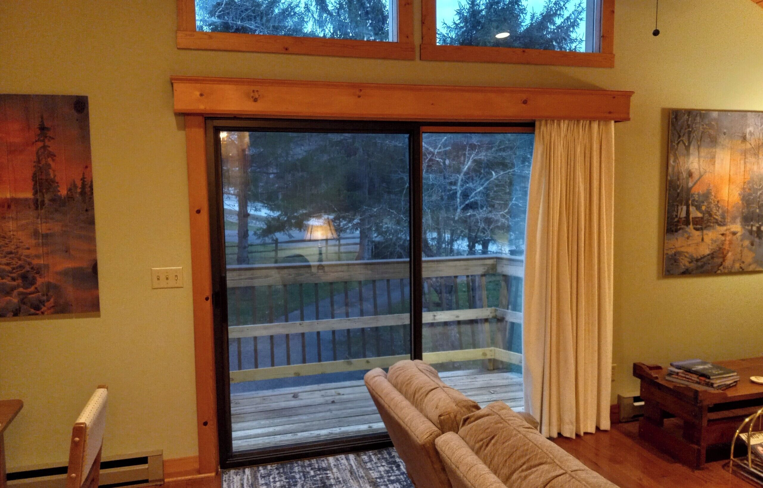 TV connectée, jeux vidéo, lecteur de DVD, baby-foot