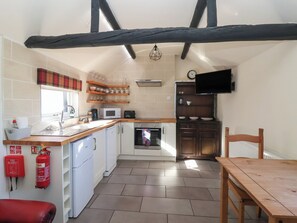 Ferienhaus | Eigene Küche | Geschirrspüler, Kochgeschirr/Geschirr/Besteck