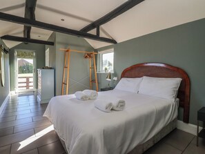 Cottage | 1 bedroom, individually decorated, individually furnished, free WiFi