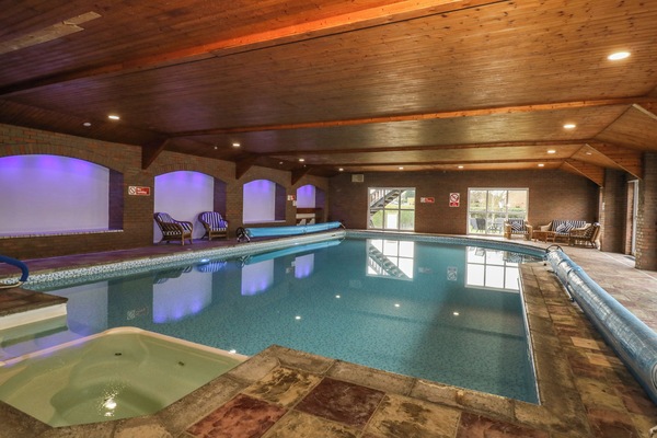 Cottage | Pool
