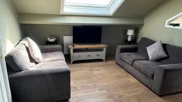 Cottage | Living area
