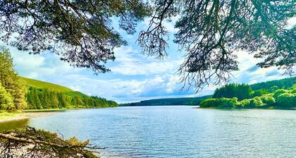 Brecon Beacons Cottage with Cinema Room, Sleeps 5