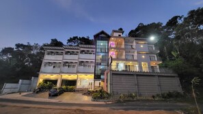 Front of property - Rosa Mystica Hotels & Resorts (Devikolam)
