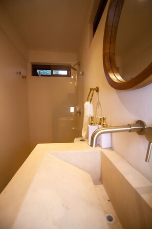 Dusche, Handtücher, Seife