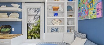 Tranquil Hillcrest cottage close to most attractions in charming Little Rock