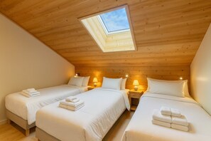 4 bedrooms, WiFi, bed sheets