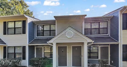 King 2BR Suite in Research Triangle Park