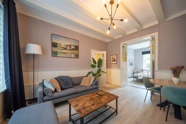 Smart TV, books, computer monitors