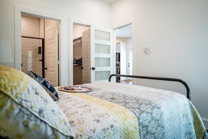 1 bedroom, internet, bed sheets