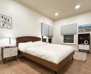1 habitación, tabla de planchar con plancha, wifi gratis y ropa de cama