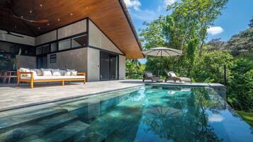 Fachada de la propiedad