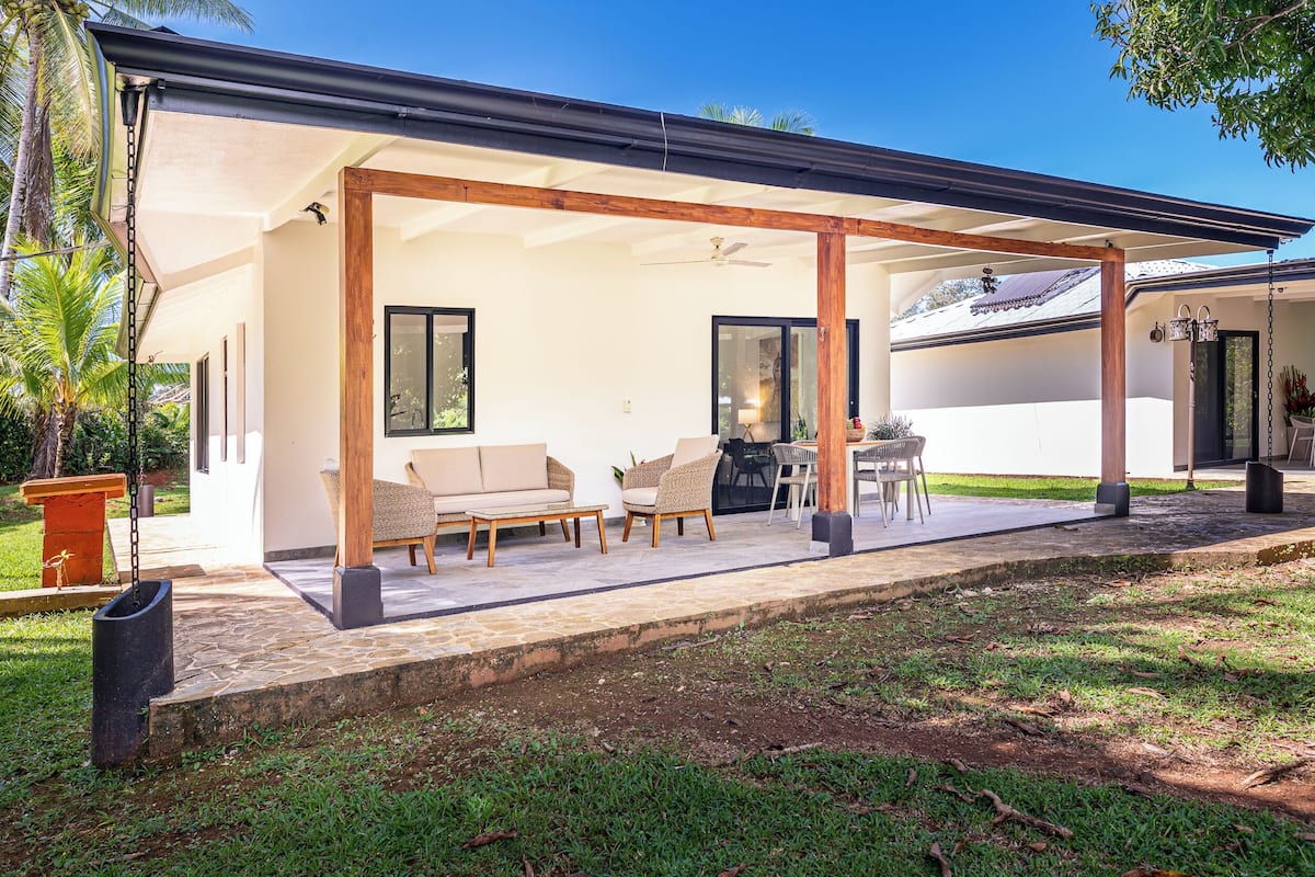 Classic Room, Patio, Garden View