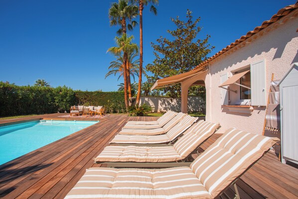 Pool - VILLA PAMPA- LES RIVES DE BEAUVALLON - PRIVATE BEACH - PRIVATE POOL (Grimaud)