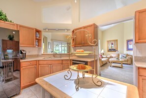 ميكروويف، فرن، موقد طهي مسطح، غسالة أطباق