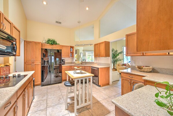 Microondas, horno, parrilla de estufa y lavavajillas 