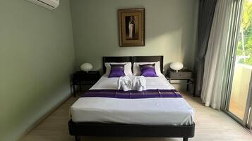 Standard Room, Balcony | In-room safe, desk, blackout drapes, iron/ironing board