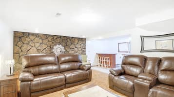 Suite | Living area