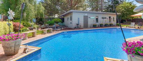 Alberca al aire libre por temporada