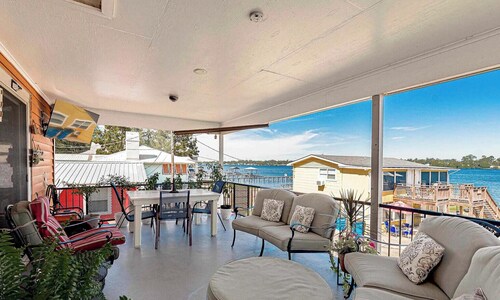 THE PELICAN AT SUN PERCH VILLAS! 3 BR 2 BATH WITH STUNNING VIEWS OF FALSE RIVER!