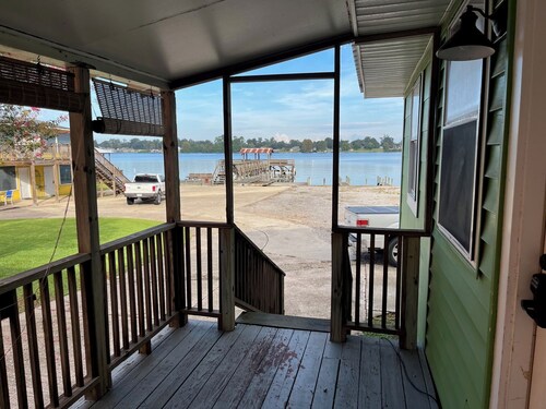 SPOONBILL AT THE VILLAS, COZY 2 BR VILLA WITH BEAUTIFUL VIEWS OF FALSE RIVER.