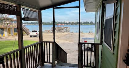 SPOONBILL AT THE VILLAS, COZY 2 BR VILLA WITH BEAUTIFUL VIEWS OF FALSE RIVER.