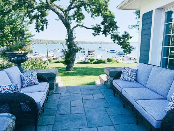 Terrace/patio - Beautiful Lake Geneva Lakefront home adorably decorated in sought after Fontana! (Fontana-on-Geneva Lake)