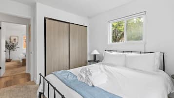 Rumah (3 Bedrooms) | 3 kamar tidur, meja kerja, dan ruang kerja ramah laptop