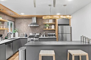 House (3 Bedrooms) | Private kitchen