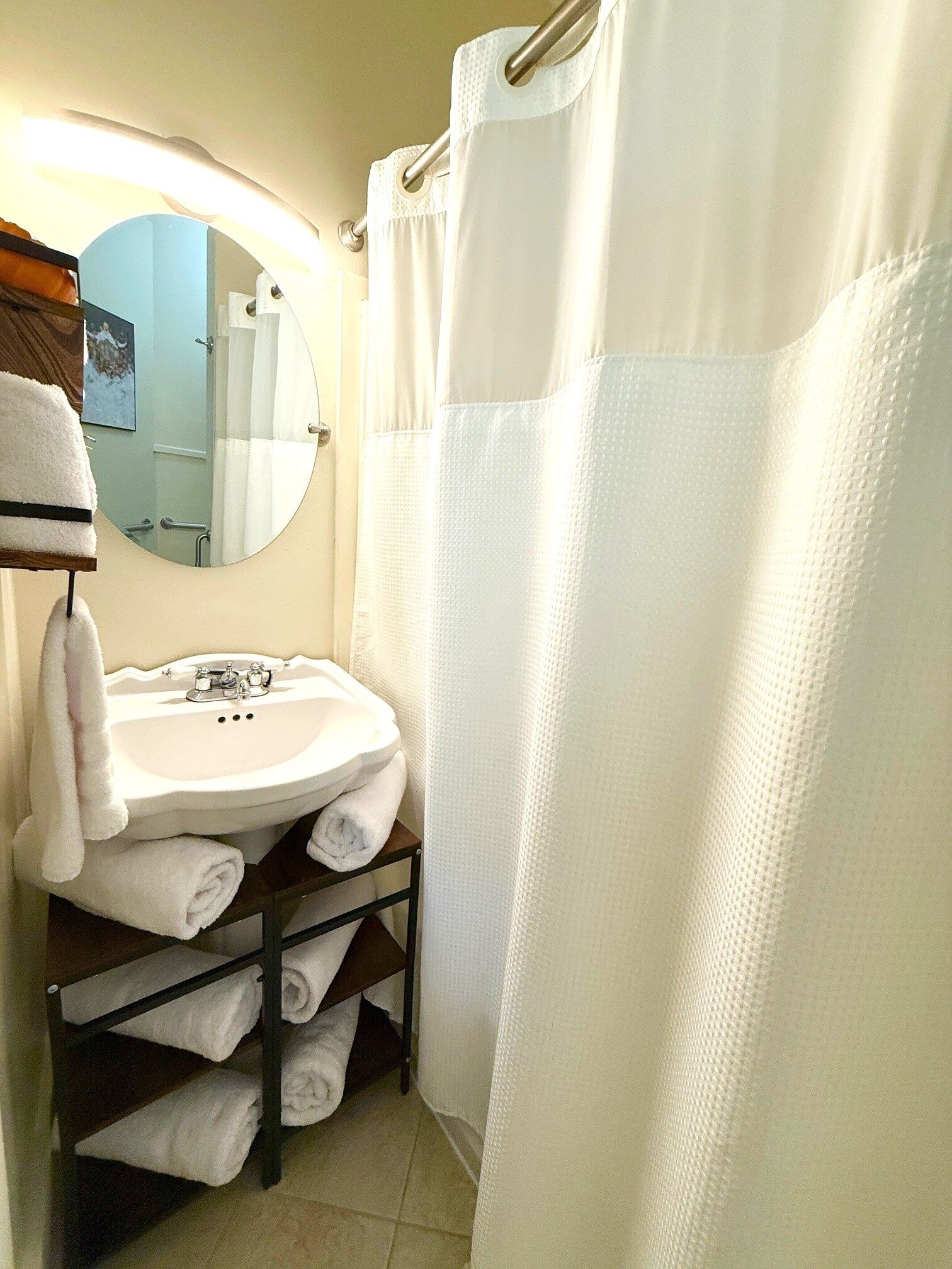 Hair dryer, towels