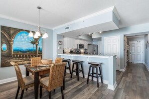 Condo, Multiple Beds (Emerald Beach 1631) | Dining