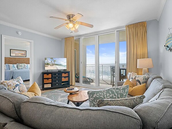 Condo, Multiple Beds (Emerald Beach 1631) | Living area
