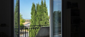 Large Holiday House 110 sqm, families, groups. Pets ok, garden