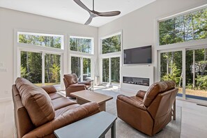 TV connectée, cheminée