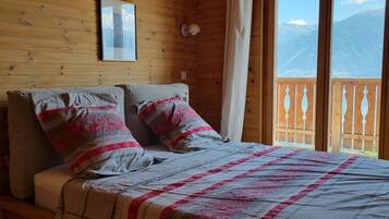 3 chambres, fer et planche Ă repasser, Wi-Fi, draps fournis