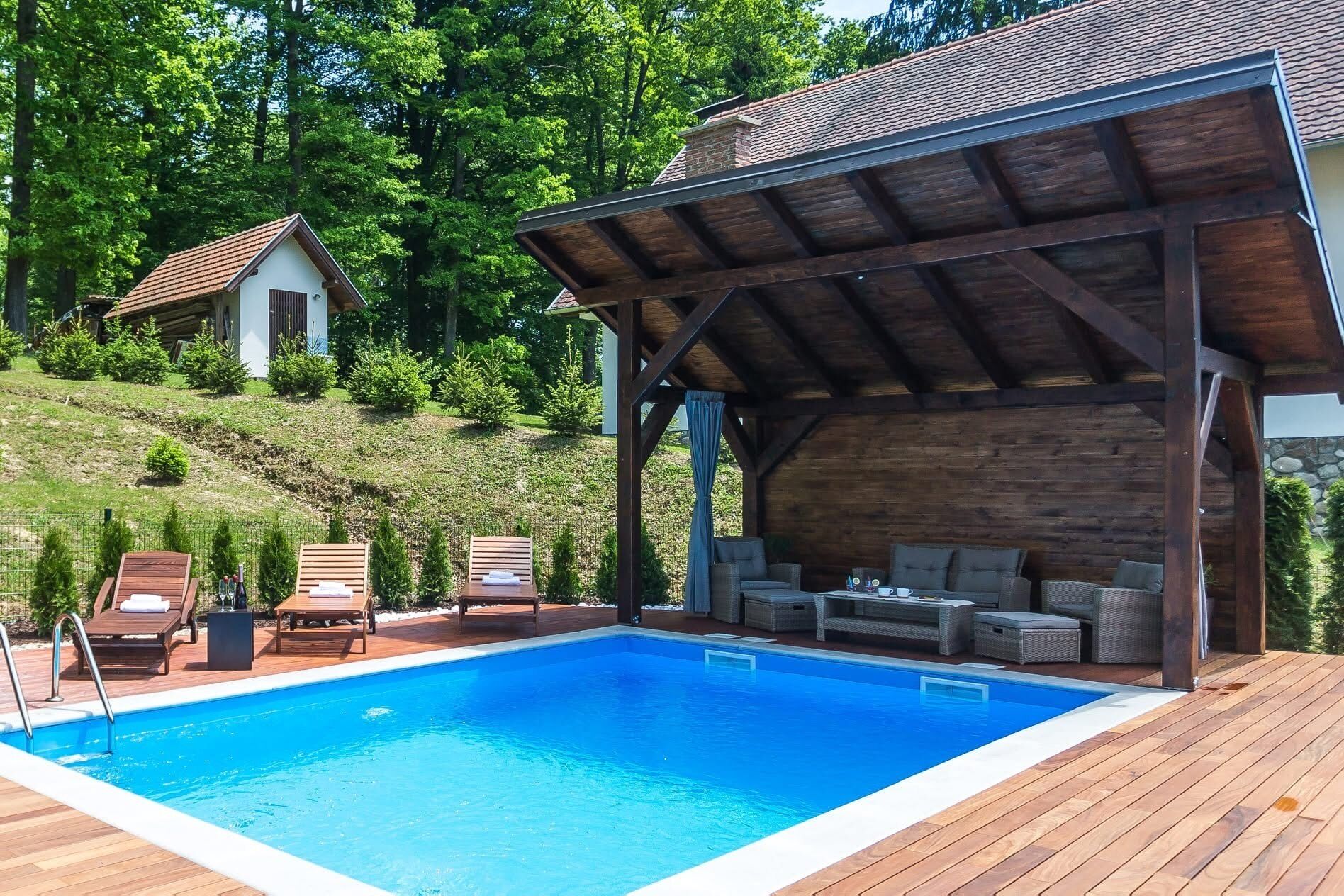 Piscine extérieure, piscine chauffée