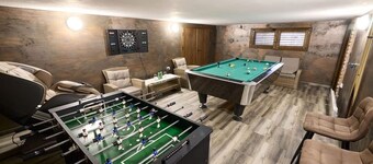 Family-friendly 3-bedroom house with pool and spa in Novo Zvečevo