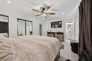 2 bedrooms, iron/ironing board, WiFi, bed sheets - Charming 2-bedroom house in lovely Ventnor Heights-Near the beach and AC! (Ventnor City)