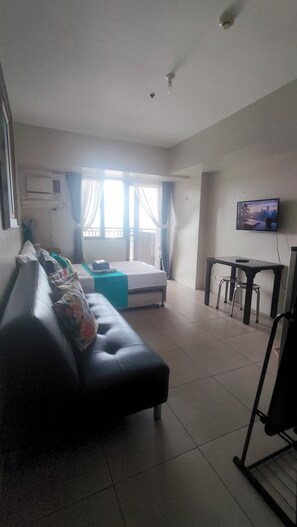 1 bedroom, internet, bed sheets