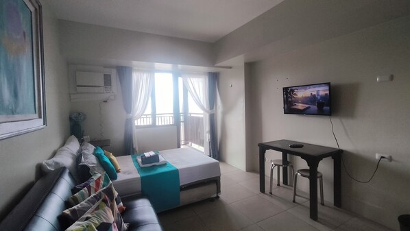 1 bedroom, internet, bed sheets