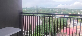 Cozy Studio w/balcony & CityView