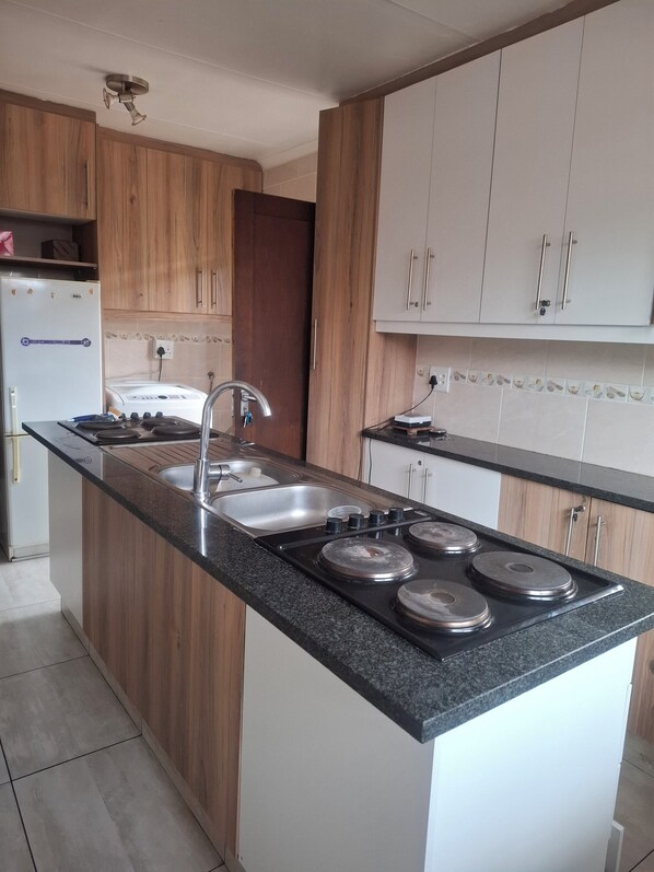 Mikrowelle, Ofen, Herdplatte