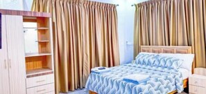 1 bedroom, internet, bed sheets
