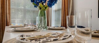 Lakefront 3BD - Ping Pong, Movie Nights - Near FSU