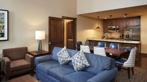 Living area - 3-Bedroom Condo @ HGVC Sunrise Lodge, Park City, UT. Christmas Week. (Park City)