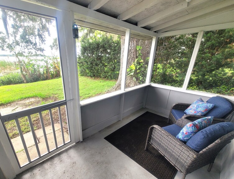 Lakefront Views-private Porch And Deck- Close To The Villages In Leesburg - Leesburg, FL