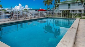 Beheizter Pool